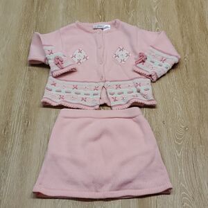 Girl's two piece sweater outfit